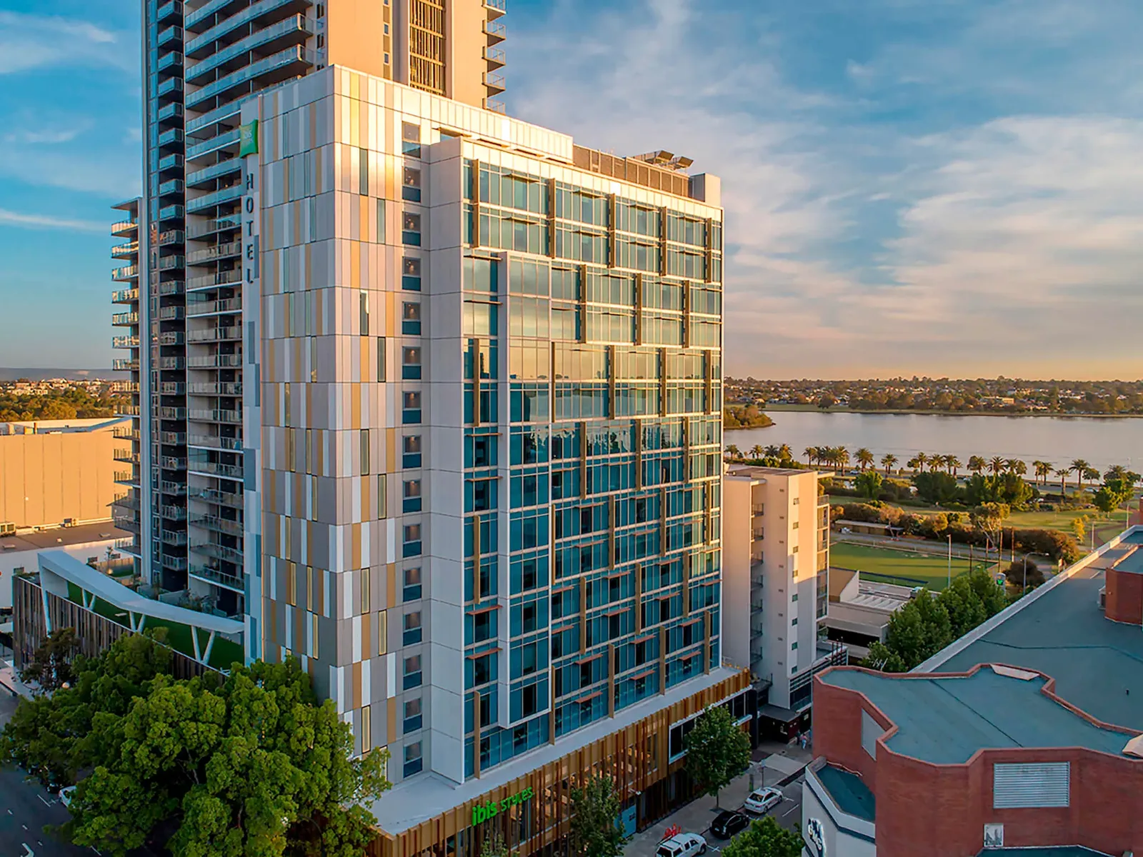 Ibis Styles East Perth, image 1